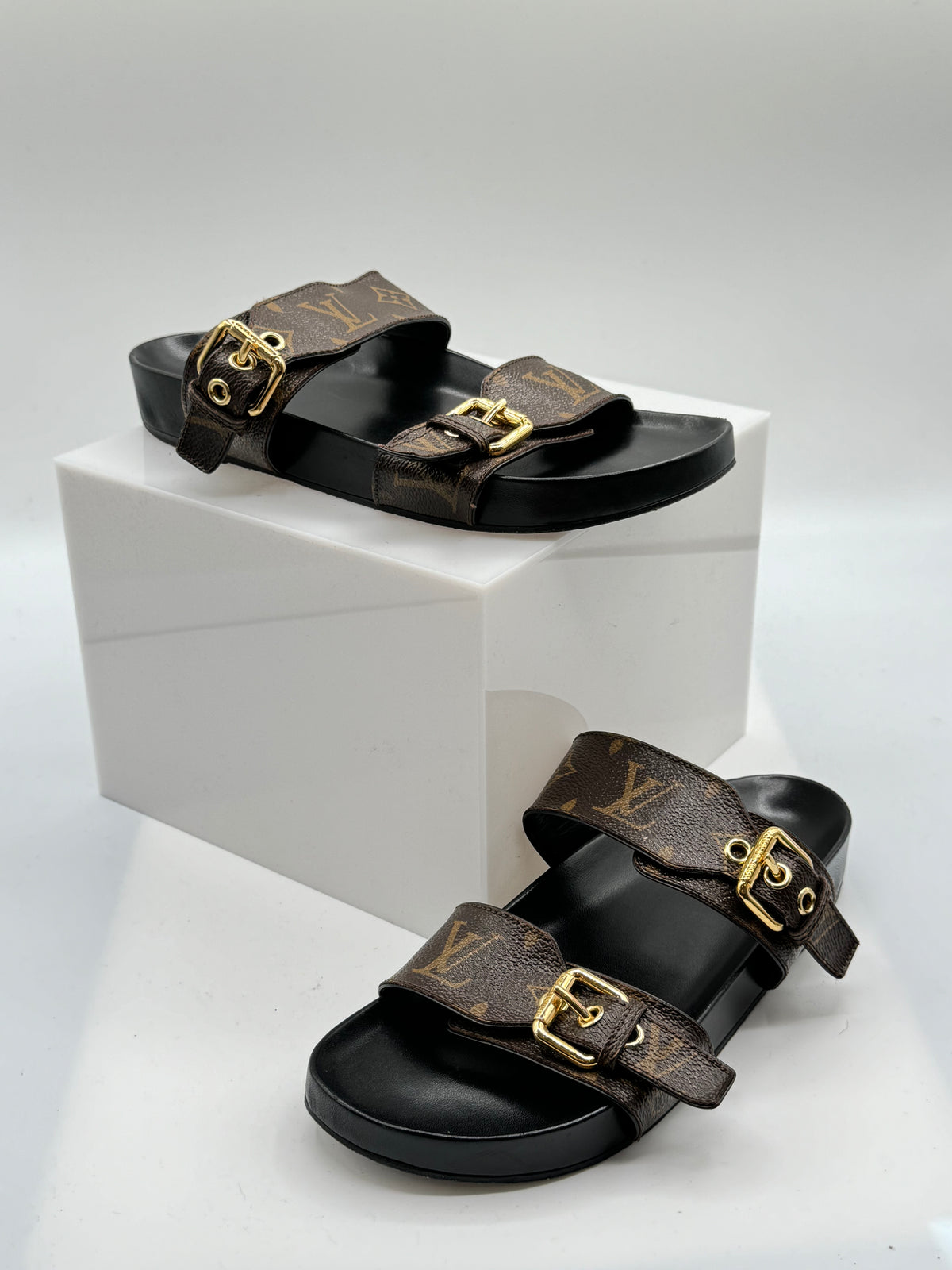 Louis Vuitton Bom Dia Leather Sandal