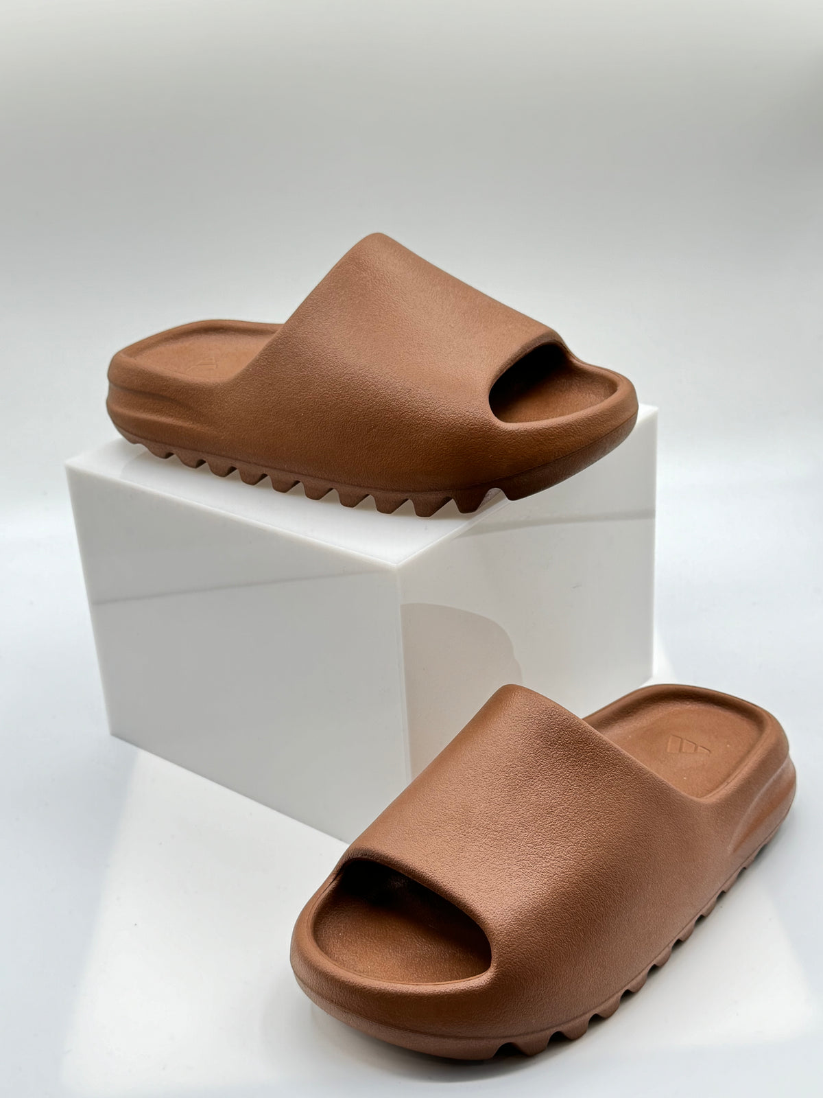 Yeezy Slide "Flax"