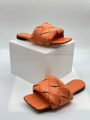 Bottega Veneta Nappa Maxi Intrecciato Lido Flat Sandals