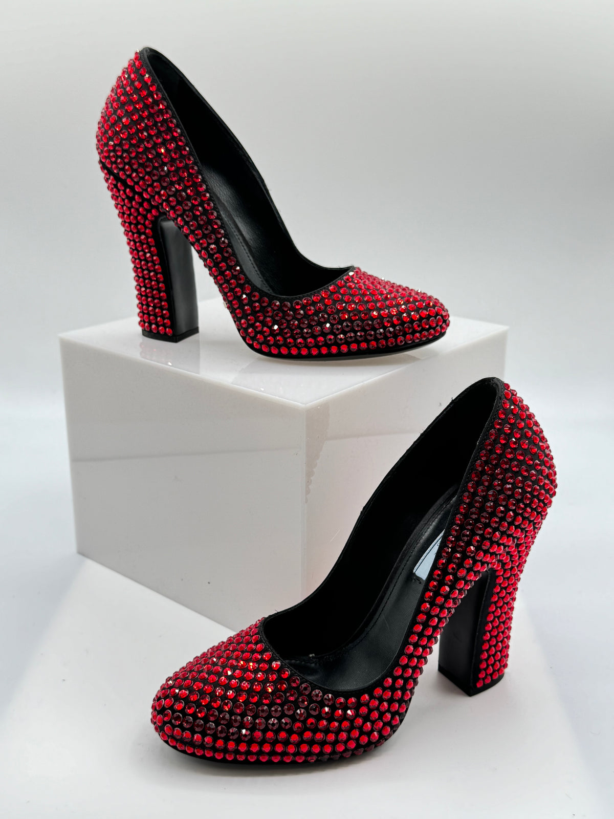 Prada Calzature Donna Crystal Pumps